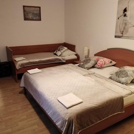 Rooms Kapelj Postojna Bagian luar foto