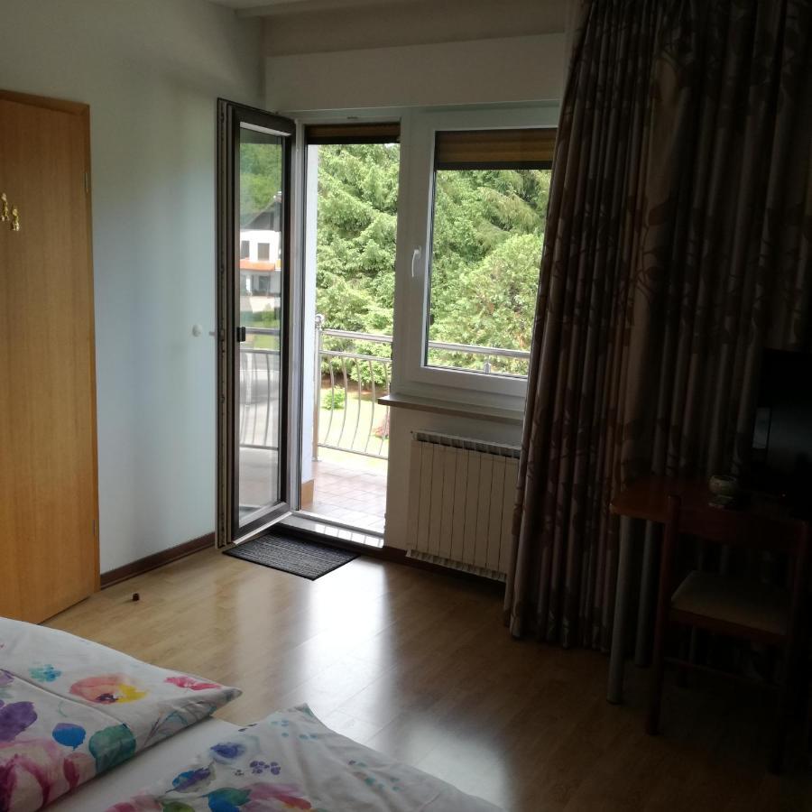Rooms Kapelj Postojna Bagian luar foto