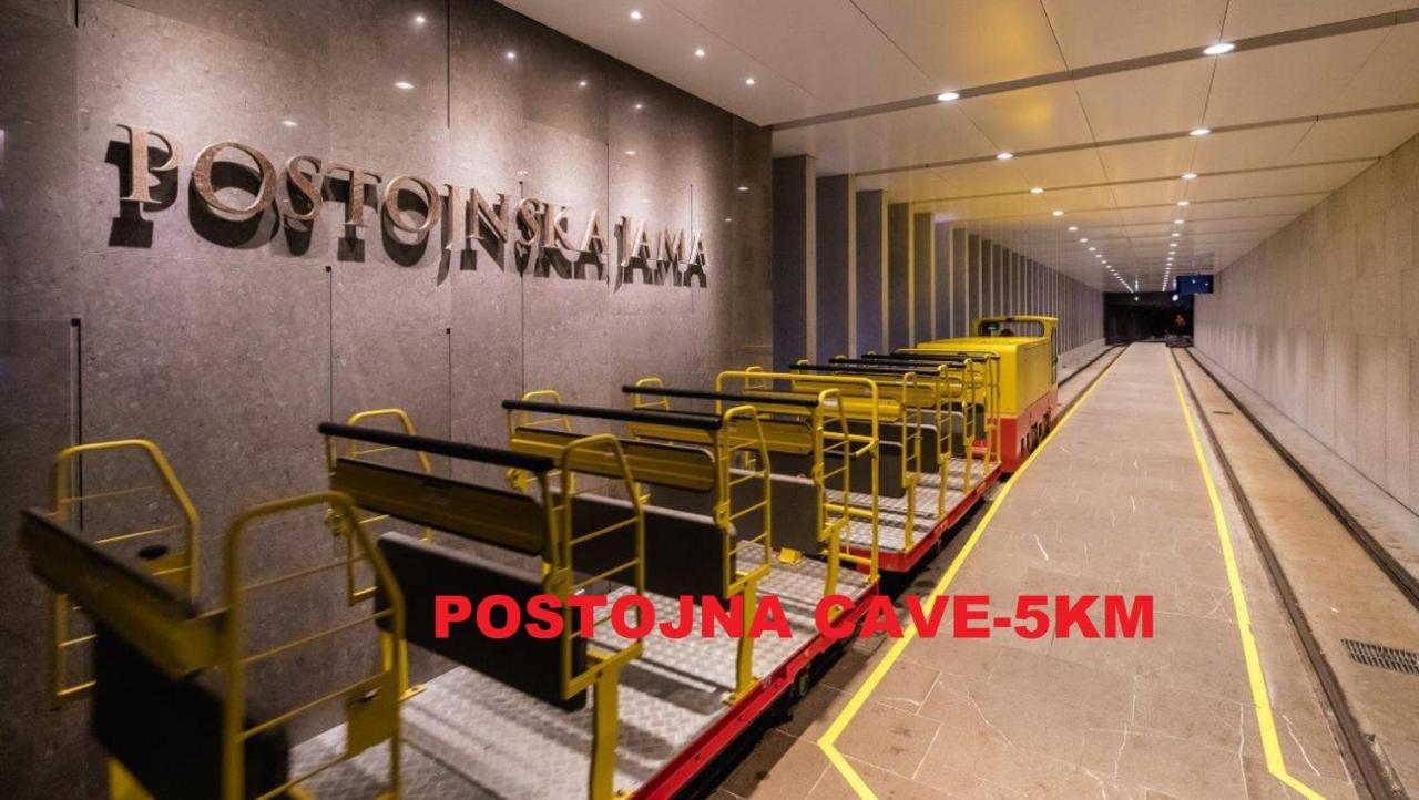 Rooms Kapelj Postojna Bagian luar foto