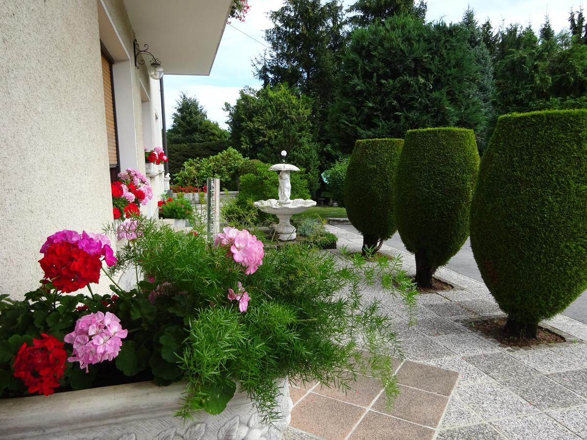 Rooms Kapelj Postojna Bagian luar foto